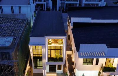 5 Bedroom Fully Detached Duplex