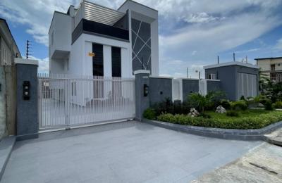 5 Bedroom Fully Detached Duplex
