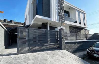 LUXURY 5 BEDROOM FULLY DETACHED DUPLEX